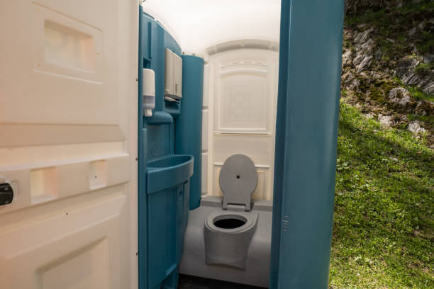 Portable Toilet Options We Offer in Ridgeville, SC